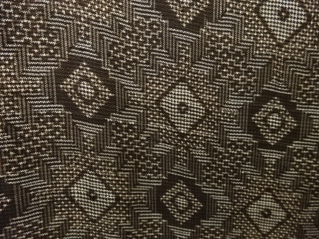 JAPANESE KIMONO / ANTIQUE KIMONO / SILK / DORO OSHIMA TSUMUGI / WOVEN RHOMBUS